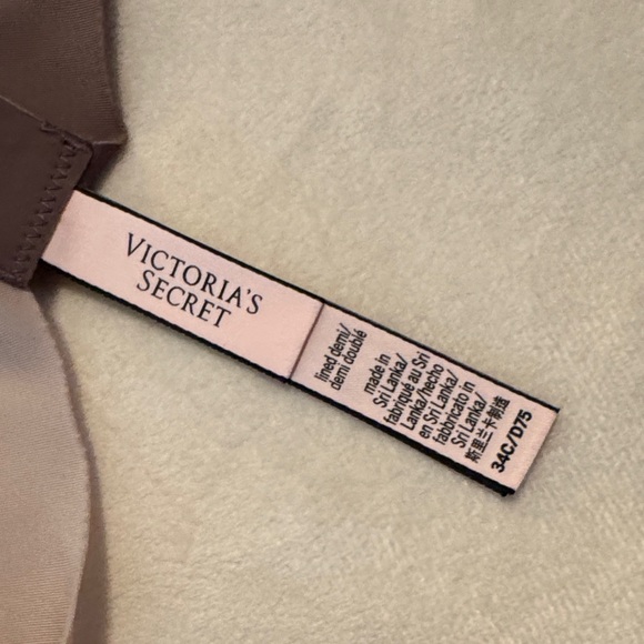 Victoria Secrets Elegant Women's Intimates Bra - Black, Brown, and Tan - Picture 4 of 10